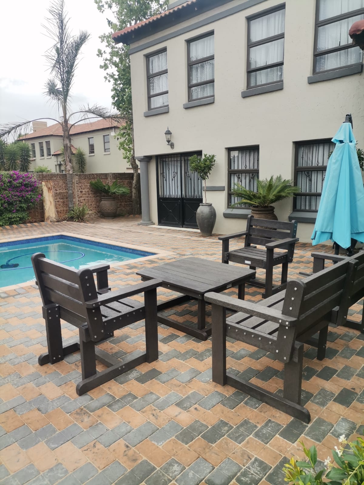 5 Seater Garden Set Green Plastic Designs JHB