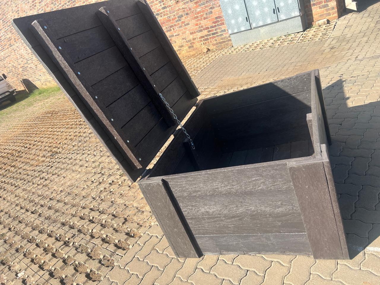 Storage Box with Lid - Image 4